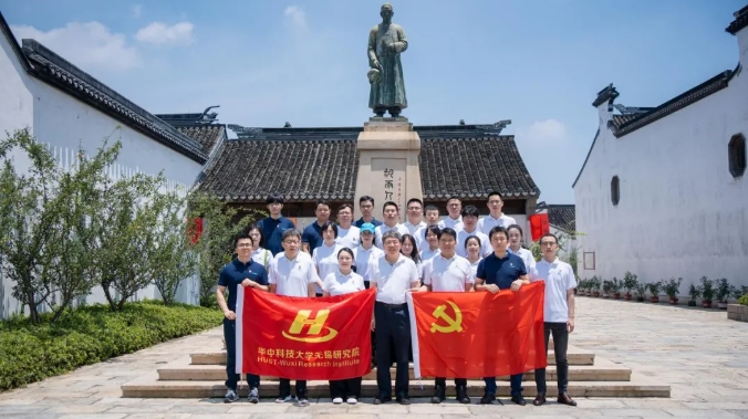 丁漢院士帶隊(duì)赴天上村前胡氏家風(fēng)館開展“承科教報(bào)國志 鑄家風(fēng)育才魂”主題黨日活動(dòng)?